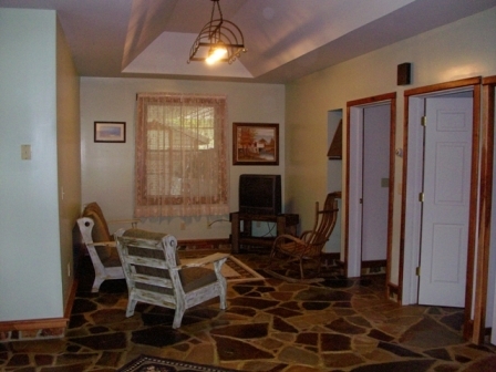 2010update/villa1.jpg