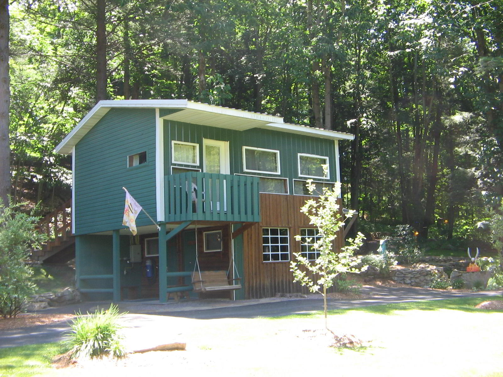 Roost/09cabin49.jpg
